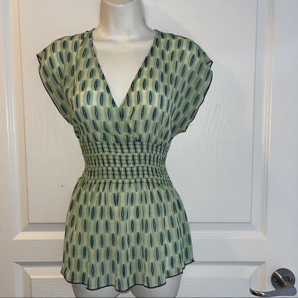 Bisou Bisou Tops - Bisou Bisou Elastic Waist Top Size S